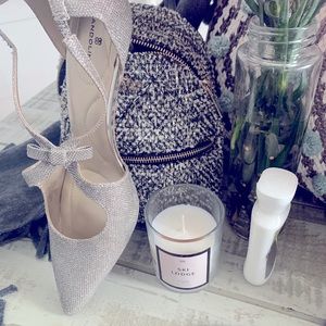 Bandolino Women's size 10 silver pumps